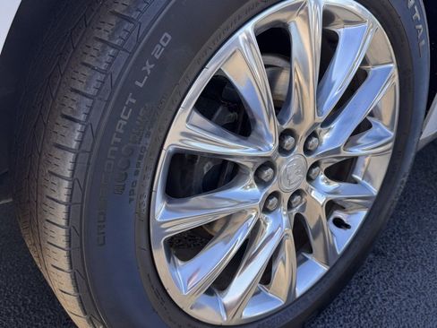 Used 2018 Buick Enclave Premium w/ Experience Buick Package image 33