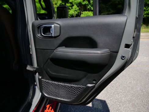 Used 2020 Jeep Wrangler Unlimited Rubicon AWD/4WD image 37