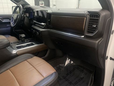 Used 2024 Chevrolet Silverado 1500 High Country image 24