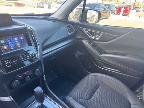 Used 2023 Subaru Forester Premium image 23