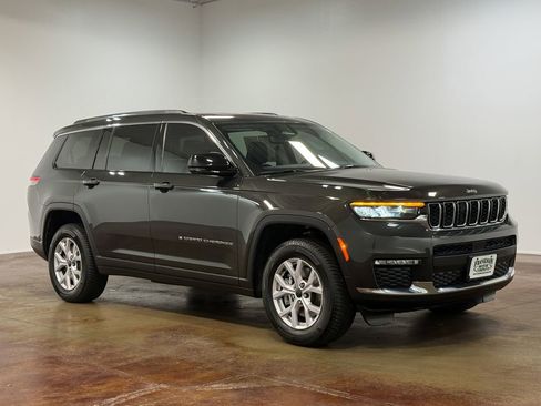 Used 2022 Jeep Grand Cherokee L Limited AWD/4WD image 22