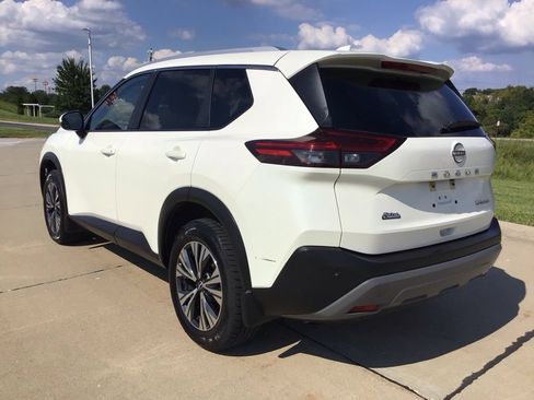 Used 2023 Nissan Rogue SV w/ SV Premium Package AWD/4WD image 4