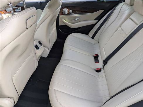 Used 2018 Mercedes-Benz E 300 image 18