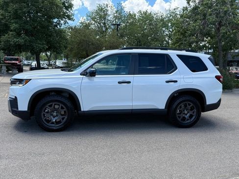 Certified 2026 Honda Pilot TrailSport image 9