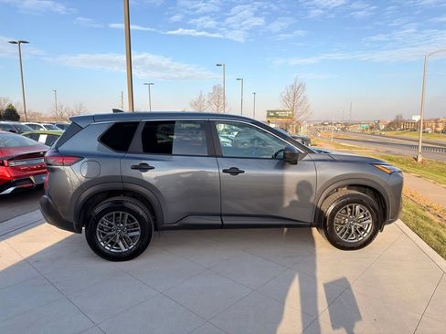 Used 2023 Nissan Rogue S AWD/4WD image 8