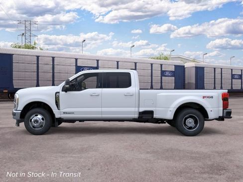 New 2026 Ford F350 4x4 Crew Cab DRW Super Duty image 3