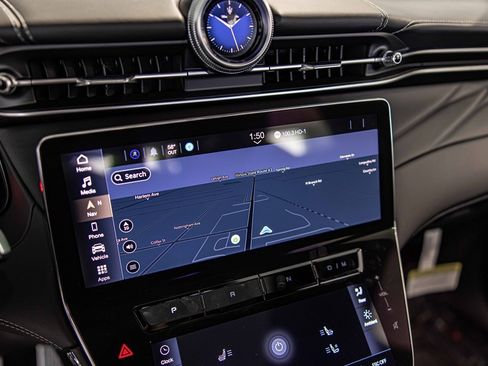 New 2025 Maserati Grecale Modena image 28