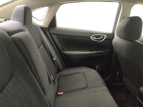 Used 2018 Nissan Sentra SV image 19