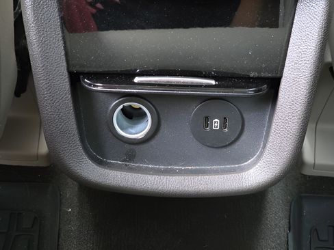 Used 2023 Lincoln Nautilus FWD w/ Premium Package image 31