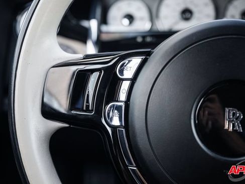 Used 2017 Rolls-Royce Ghost RWD image 77