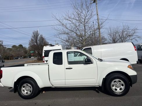 Used 2020 Nissan Frontier S image 12