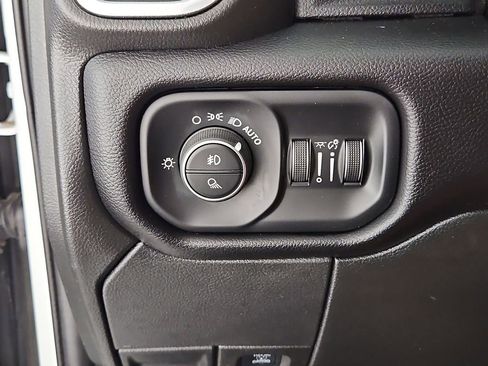 Used 2024 RAM 2500 Laramie image 24