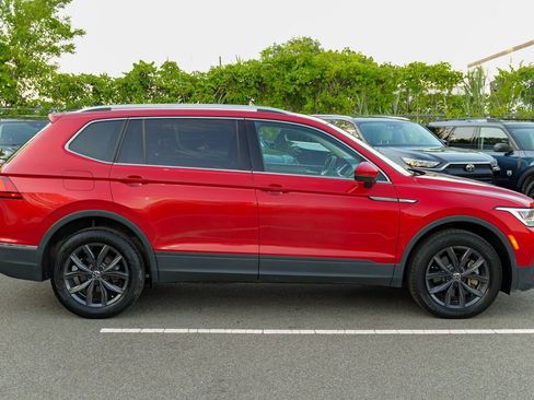 Used 2022 Volkswagen Tiguan SE AWD/4WD image 8