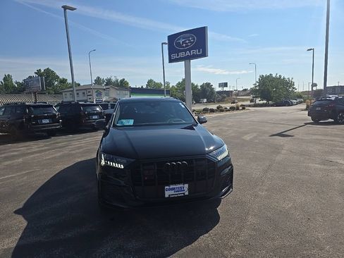 Used 2023 Audi SQ7 Prestige AWD/4WD image 3