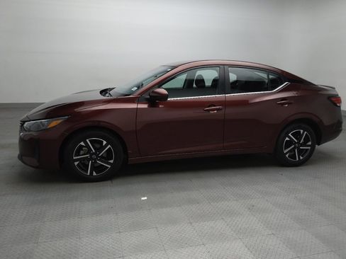 Used 2024 Nissan Sentra SV FWD image 2