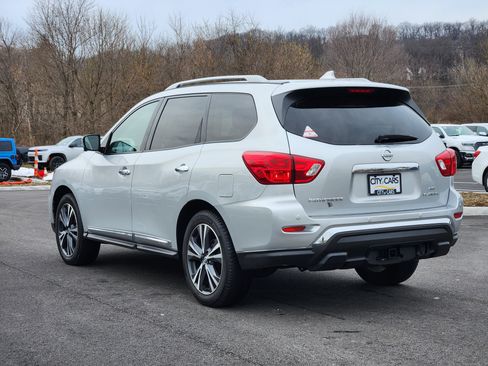 Used 2020 Nissan Pathfinder Platinum AWD/4WD image 12