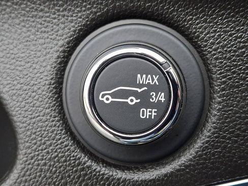 Used 2023 Buick Enclave Essence w/ Experience Buick Package image 26