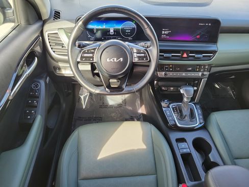 Used 2025 Kia Seltos SX w/ SX Sunroof Package AWD/4WD image 17