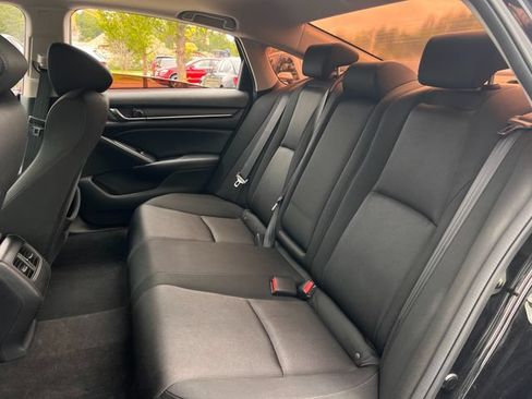 Used 2018 Honda Accord EX image 16