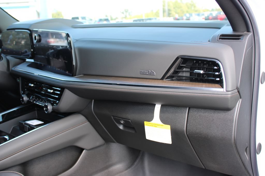 New 2026 Chevrolet Tahoe High Country w/ Sun And Tow Package AWD/4WD image 35