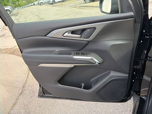 New 2026 Chevrolet Traverse LT FWD image 34