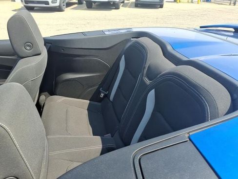 Used 2018 Chevrolet Camaro LT RWD image 15