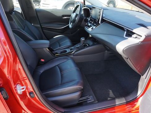 Used 2021 Toyota Corolla XLE image 3