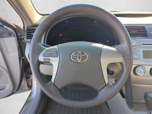 Used 2009 Toyota Camry LE image 13