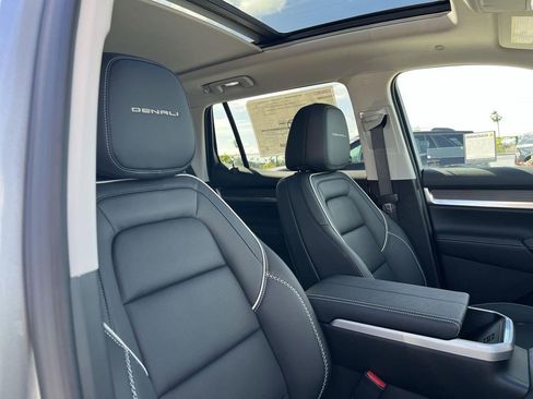 New 2026 GMC Terrain Denali AWD/4WD image 33