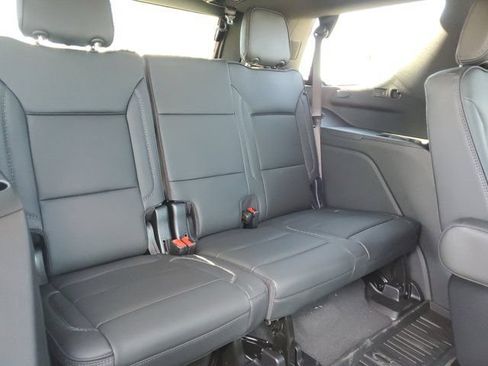 New 2026 GMC Yukon Denali w/ Denali Reserve Package RWD image 15