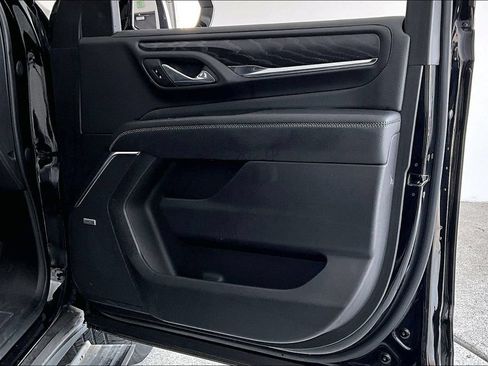 Used 2023 GMC Yukon Denali AWD/4WD image 22