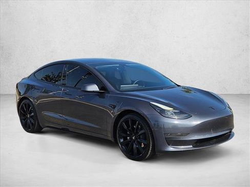 Used 2022 Tesla Model 3 RWD image 3