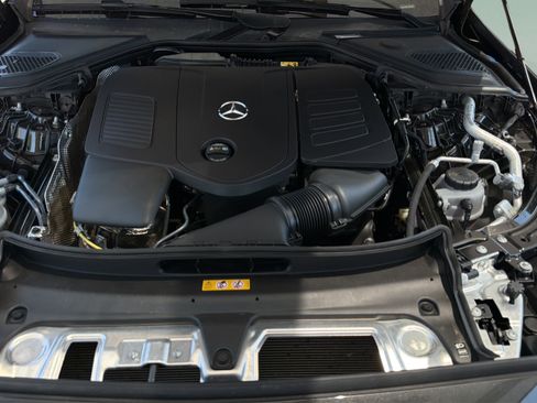 Used 2025 Mercedes-Benz E 350 Sedan image 31