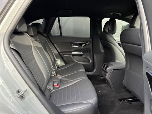 Used 2025 Mercedes-Benz GLC 300 GLC 300 image 42