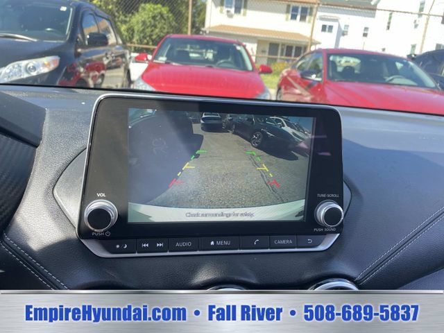 Used 2024 Nissan Sentra SV FWD image 22