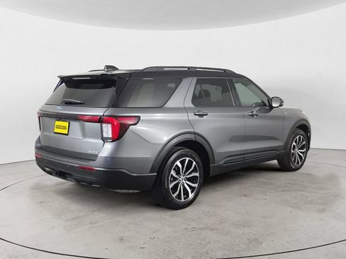 Used 2026 Ford Explorer ST-Line AWD/4WD image 5
