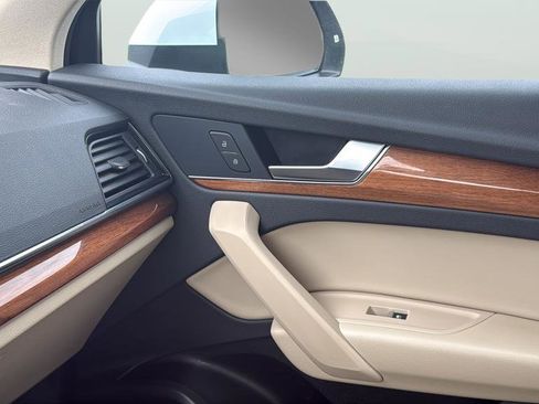 Used 2022 Audi Q5 2.0T Premium image 13