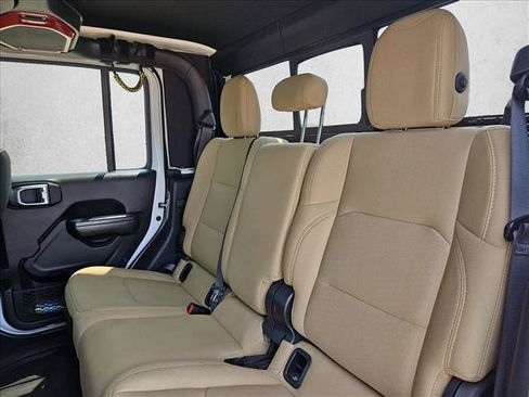 Used 2021 Jeep Gladiator Sport AWD/4WD image 20
