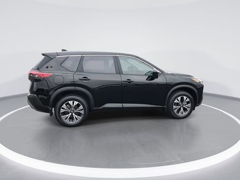 Used 2023 Nissan Rogue SV image 9