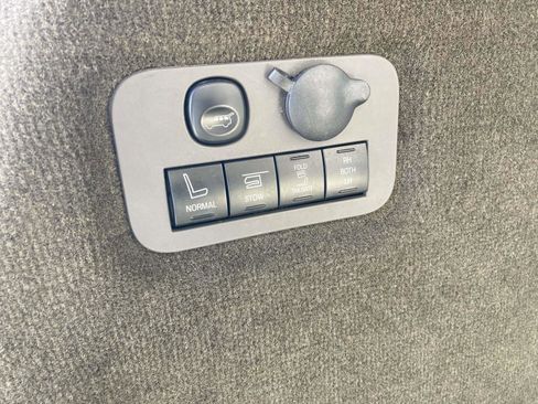 Used 2014 Lincoln MKT Ecoboost w/ Equipment Group 201A image 15