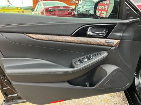 Used 2016 Nissan Maxima Platinum FWD image 26