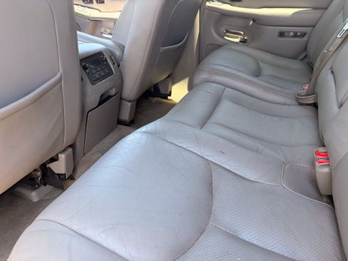 Used 2005 Cadillac Escalade AWD image 10