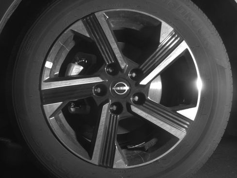 Used 2025 Nissan Sentra SV FWD image 12