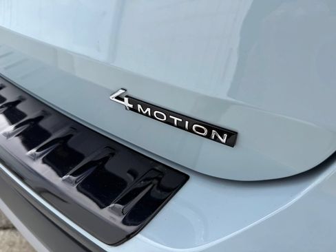 New 2026 Volkswagen Taos SEL AWD/4WD image 10