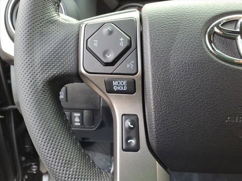 Used 2021 Toyota Tacoma Limited image 21