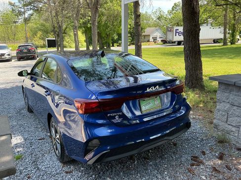 Used 2023 Kia Forte LXS w/ LXS Technology Package FWD image 7