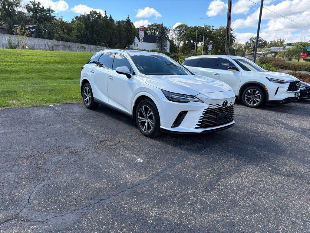 Used 2023 Lexus RX 350 Premium w/ Accessory Package AWD/4WD image 17
