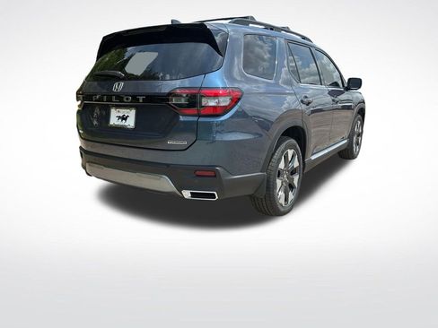 New 2026 Honda Pilot Touring image 3