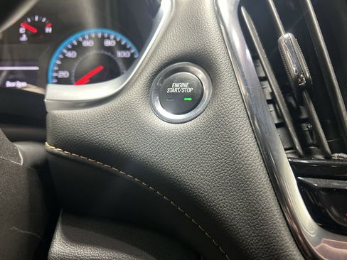 Certified 2021 Chevrolet Traverse LS image 18