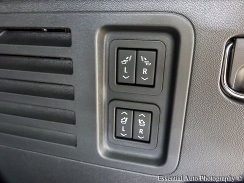 New 2026 Buick Enclave Sport Touring w/ Power Package image 22